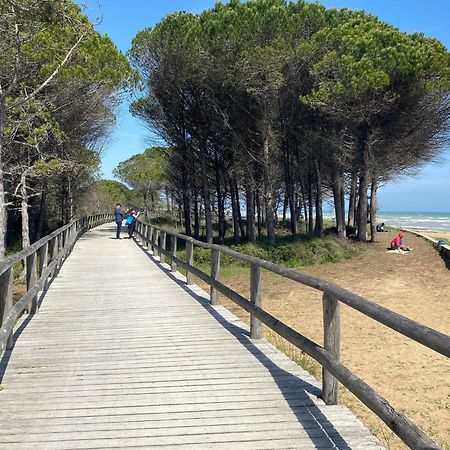 Nice Two-Bedroom Apartment 150M From The Beach Bibione Esterno foto