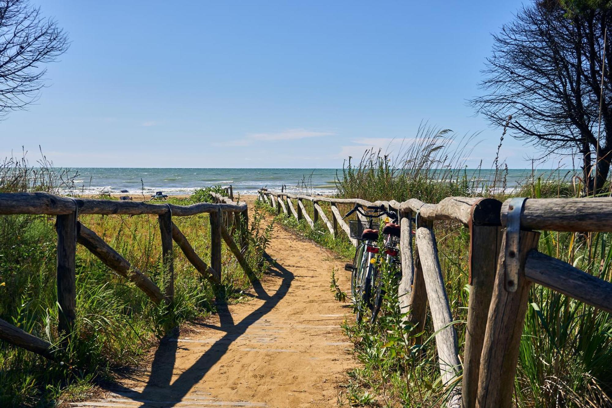 Nice Two-Bedroom Apartment 150M From The Beach Bibione Esterno foto